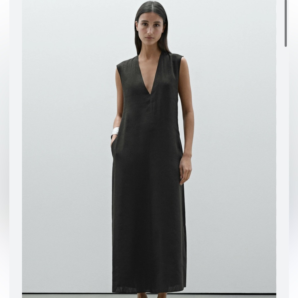 Massimo Dutti Sleeveless V-Neck Maxi Dress BLACK